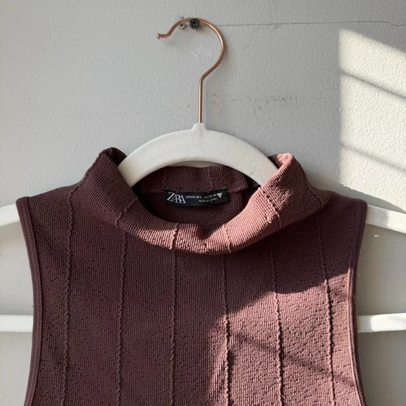 Zara Brown Ribbed Mock-Neck Crop Top - Picture 4 of 4